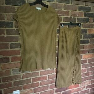 VERITAS COLLECTION knit elastic waist skirt set size 8 / medium